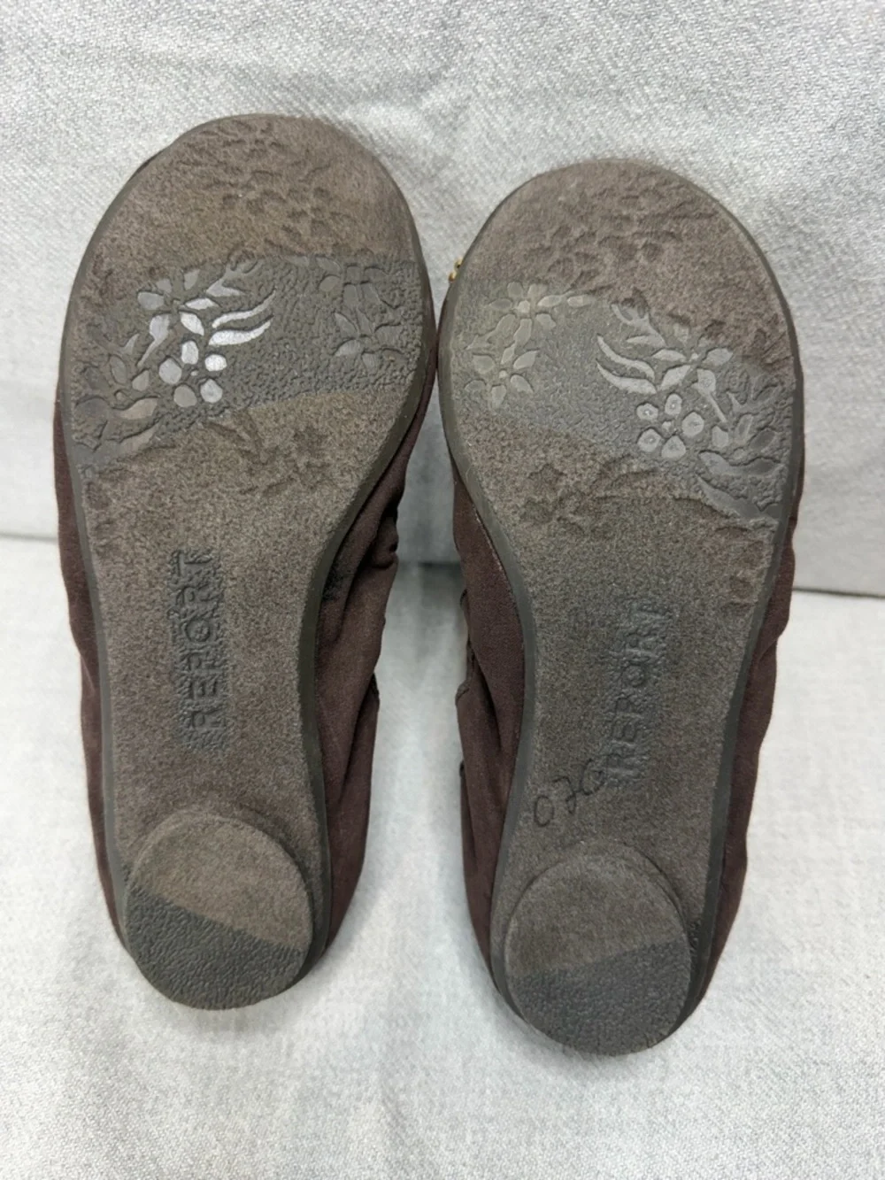 NWOT Report Dark Brown Slip-On Ballet Flats with Gold Accent Bow W5.5